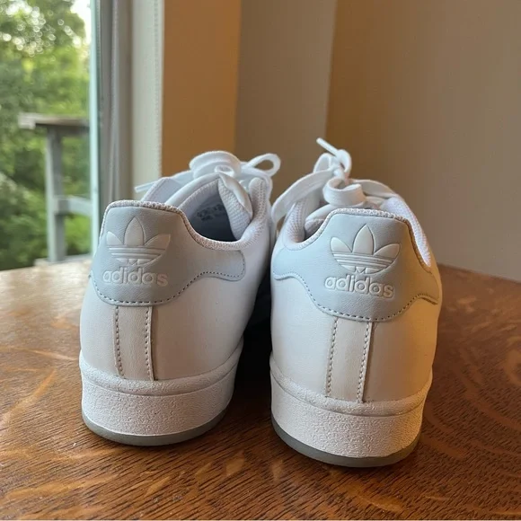 Adidas Superstar, sz 9/10.5 - Picture 6 of 6